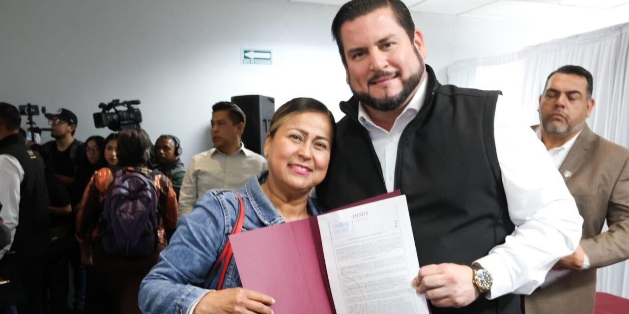 AYUNTAMIENTO DE TIJUANA OTORGA TÍTULOS DE PROPIEDAD A 80 FAMILIAS, BRINDANDO CERTEZA JURÍDICA